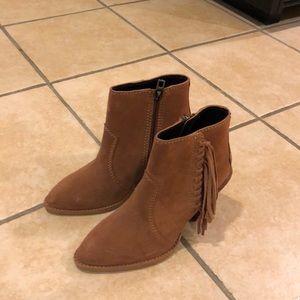 Camel Coach suede ankle boots with heal.